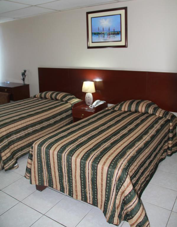Hotel La Torre Guayaquil Extérieur photo