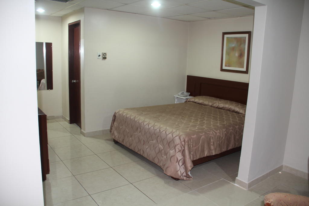 Hotel La Torre Guayaquil Extérieur photo